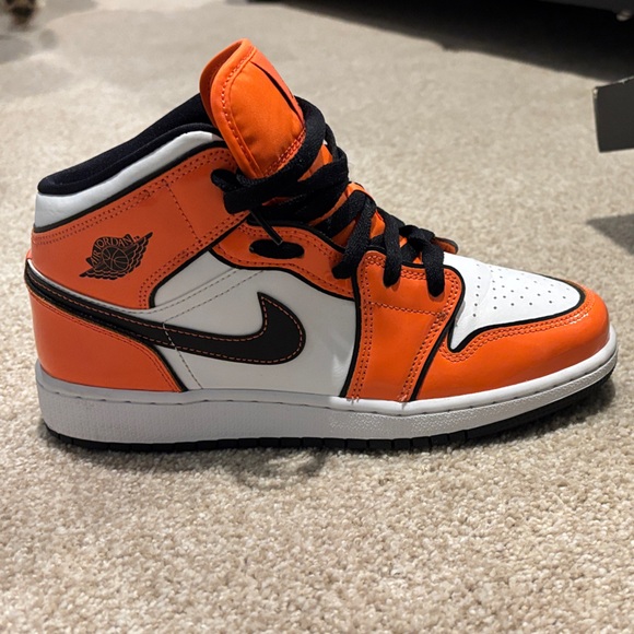 Nike Air Jordan - Picture 4 of 5